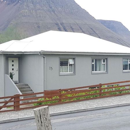 Sigurhaeth - Apartment With All Within Your Reach Ísafjörður Eksteriør bilde